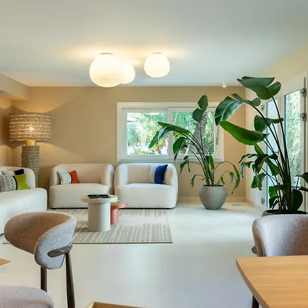 Il Borgo, Marina Homesuites, Poltu Quatu 4*