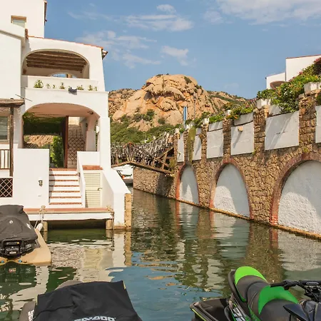 Il Borgo, Marina Homesuites, Poltu Quatu Aparthotel 3*