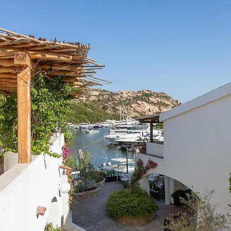 Il Borgo, Marina Homesuites, Poltu Quatu 아파트호텔 3*