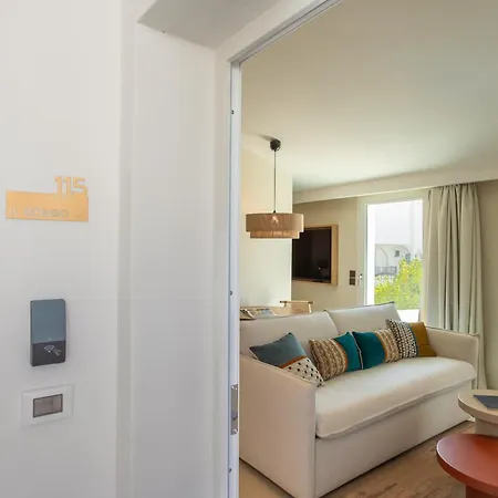 Il Borgo, Marina Homesuites, Poltu Quatu Aparthotel 3*