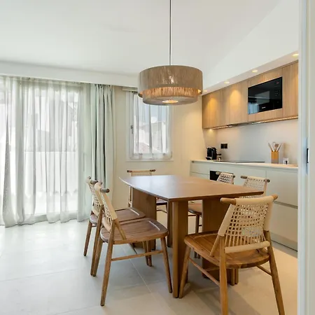 Il Borgo, Marina Homesuites, Poltu Quatu 4*