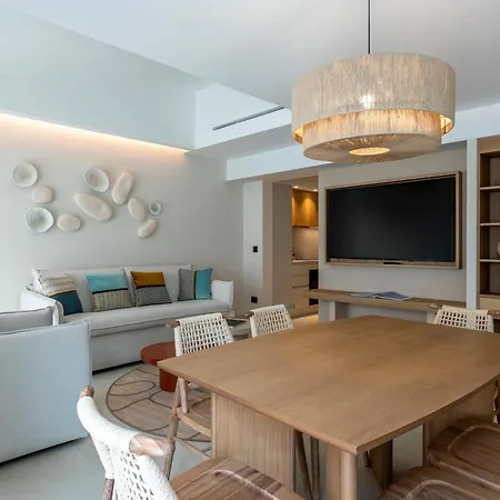 Il Borgo, Marina Homesuites, Poltu Quatu 4*